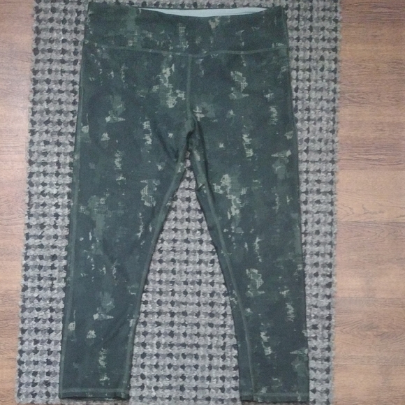 Marika Pants - Green Camouflage Leggings​​